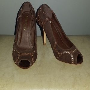 NWOT Suede peep toe Heels